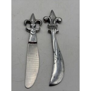 Pair Vintage Fleur De Lis Cheese/Butter Knife Pewter Polished Finish